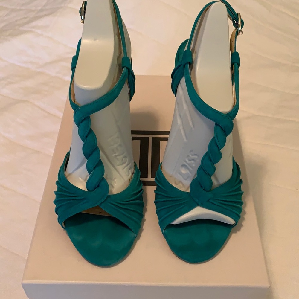 Worn once Ivanka Trump suede sandals